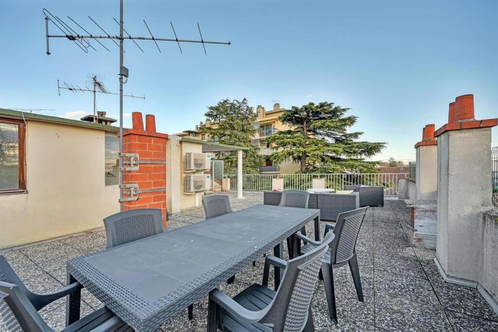 The Rooftop - Ac Clim - Wi-Fi - Parking Gratuit Dans La Rue Avinyon Dış mekan fotoğraf